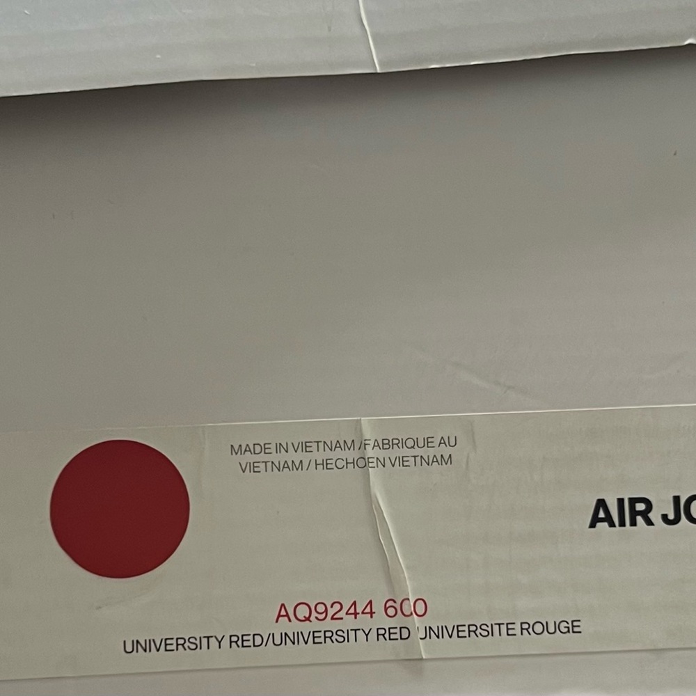 Air Jordan XXXIII University Red GS Youth - Picture 8 of 8